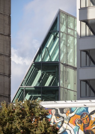 Fries am Pressecaf� und Erweiterung