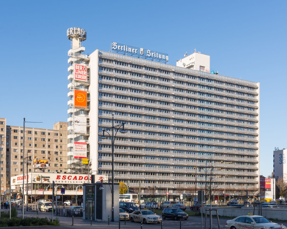 Pressehaus im November 2013, im Pressecaf logiert ein Steakhaus, Foto: Arild Vgen/Wikimedia CC BY-SA 3.0