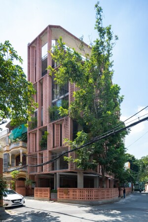 Brobau in Ho-Chi-Minh-Stadt von Tropical Space