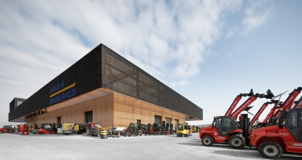 Gewerbebau von rundzwei Architekten bei Tbingen