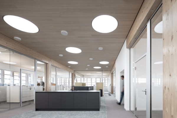 Gewerbebau von rundzwei Architekten bei Tbingen