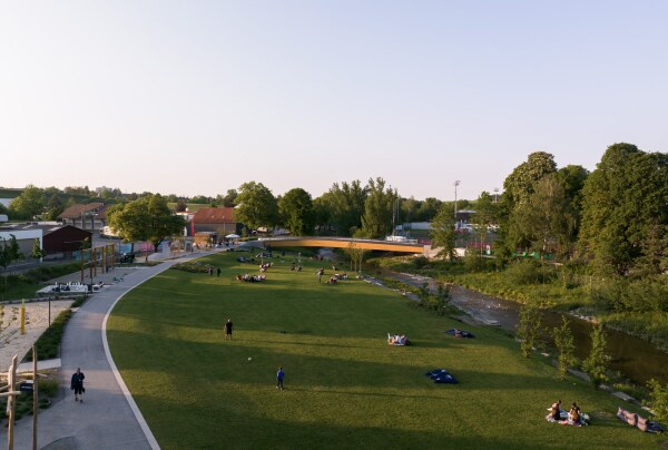 Fu- und Radwegbrcke in Balingen von Moxon Architects