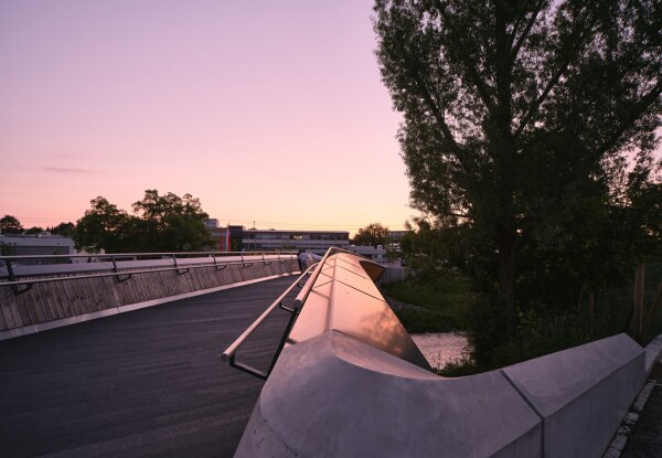 Fu- und Radwegbrcke in Balingen von Moxon Architects