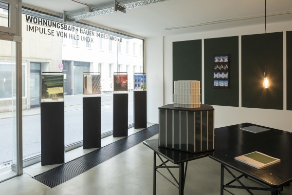 Ausstellungsansicht im b.zb