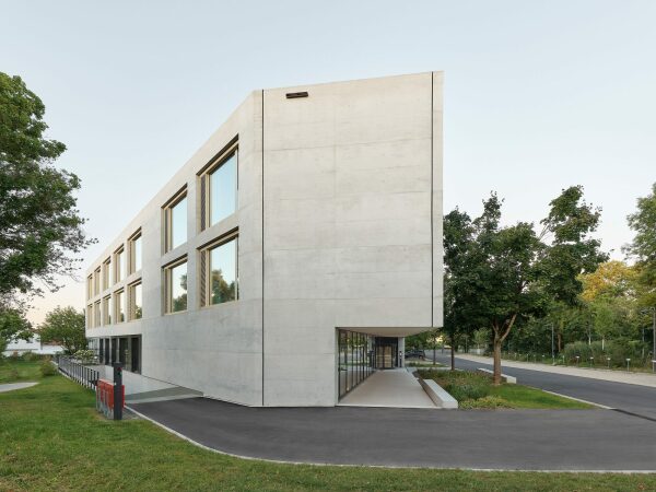 Brogebude in Stuttgart von Drei Architekten