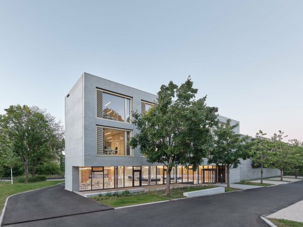 Brogebude in Stuttgart von Drei Architekten