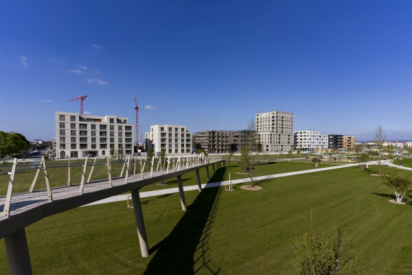 Blick von der Bundesgartenschau 2023 auf das neue Quartier Spinelli