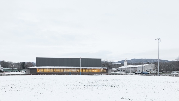 Sporthalle in Frankreich von Link Architectes