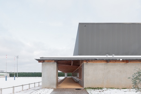 Sporthalle in Frankreich von Link Architectes