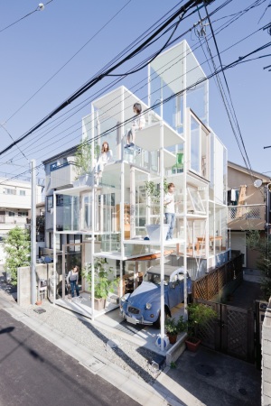 House NA in Tokio, 2011
