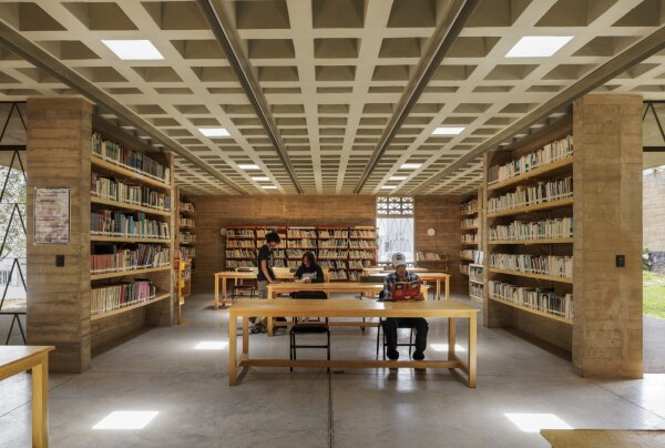 Parkanlage und Gemeindezentrum in Jiutepec von Rozana Montiel