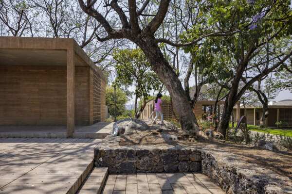 Parkanlage und Gemeindezentrum in Jiutepec von Rozana Montiel