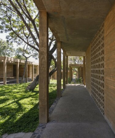 Parkanlage und Gemeindezentrum in Jiutepec von Rozana Montiel