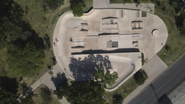 Parkanlage und Gemeindezentrum in Jiutepec von Rozana Montiel