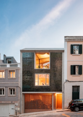 Wohnhaus von Bak Gordon Arquitectos in Lissabon
