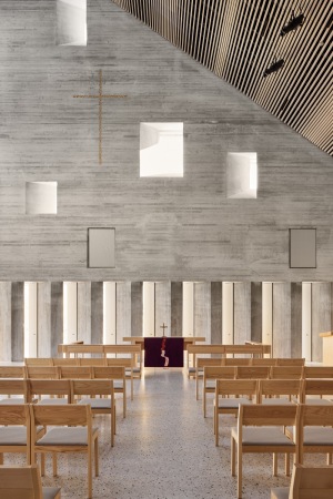 Kirche und Wohnen in Vantaa von Oopeaa