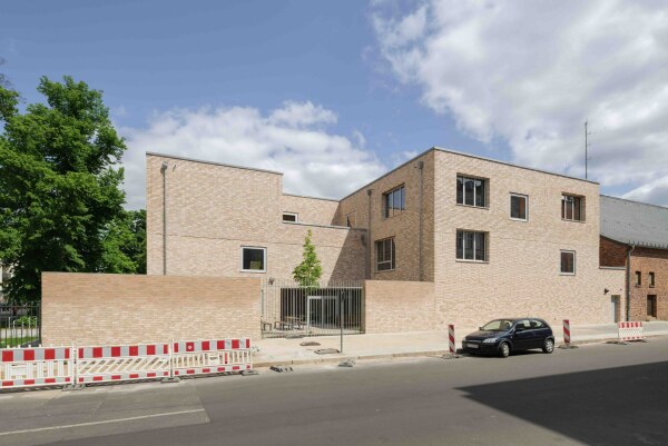 Jugendzentrum von Bolwin Wulf in Berlin