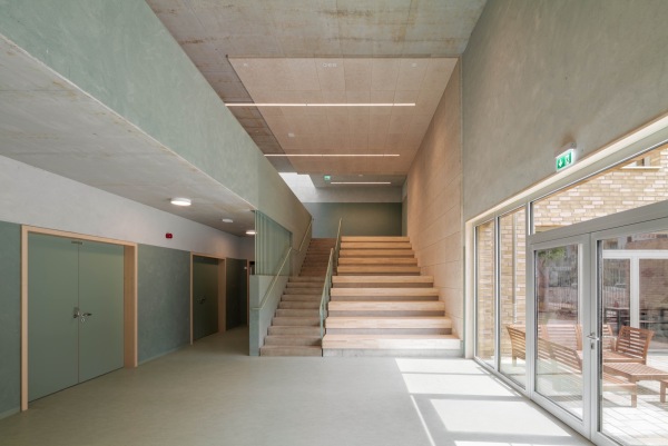 Jugendzentrum von Bolwin Wulf in Berlin