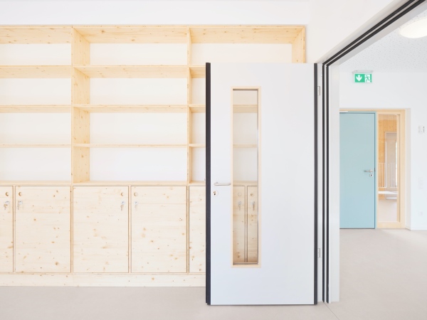 Wohnhaus und Kita in Bremen von ZRS