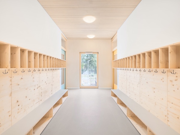 Wohnhaus und Kita in Bremen von ZRS