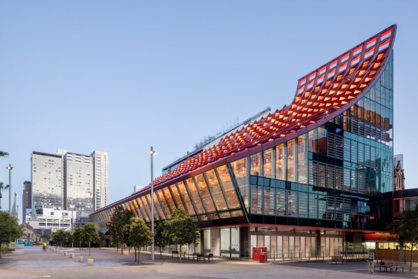 Bürgerzentrum in Parramatta von Manuelle Gautrand Architecture