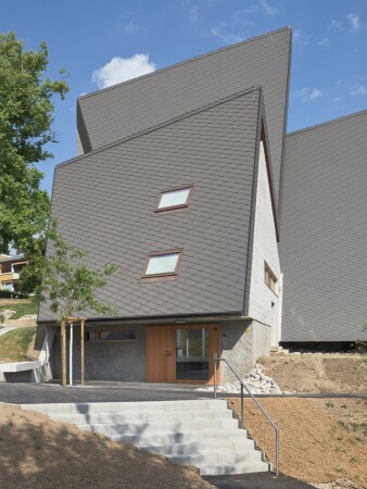 Ehemalige Rckseite als neue Adresse des Pfarramtes