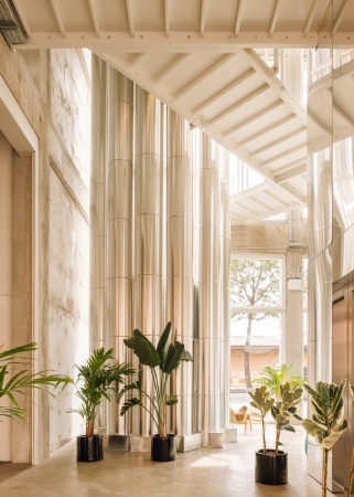 Umbau von Julian Breinersdorfer Architekten in Lissabon