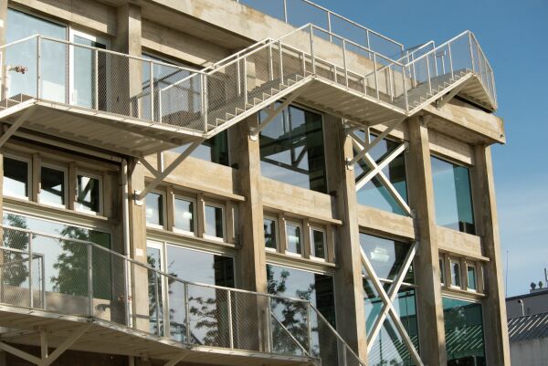 Umbau von Julian Breinersdorfer Architekten in Lissabon