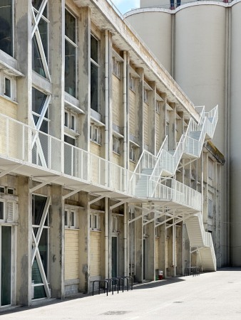 Umbau von Julian Breinersdorfer Architekten in Lissabon