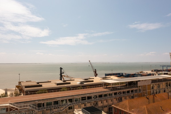 Umbau von Julian Breinersdorfer Architekten in Lissabon