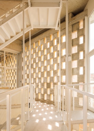 Umbau von Julian Breinersdorfer Architekten in Lissabon