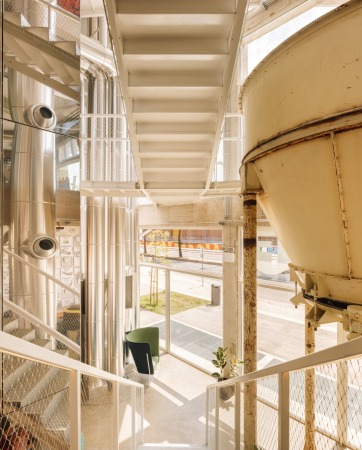 Umbau von Julian Breinersdorfer Architekten in Lissabon