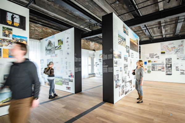 Die Wandelemente sind verschiebbar.