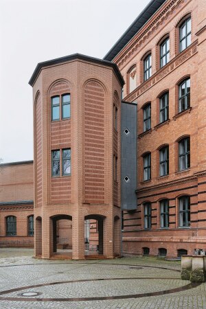 Integrierte Sekundarschule Refik Veseli in der Skalitzer Strae von Keith Murray, 198490