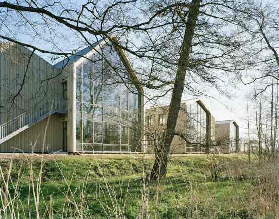 Internatserweiterung von LH Architekten in Gby