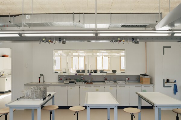 Internatserweiterung von LH Architekten in Güby