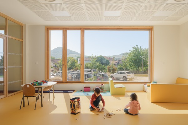 Vorschule von Rue Royale Architectes in Billom