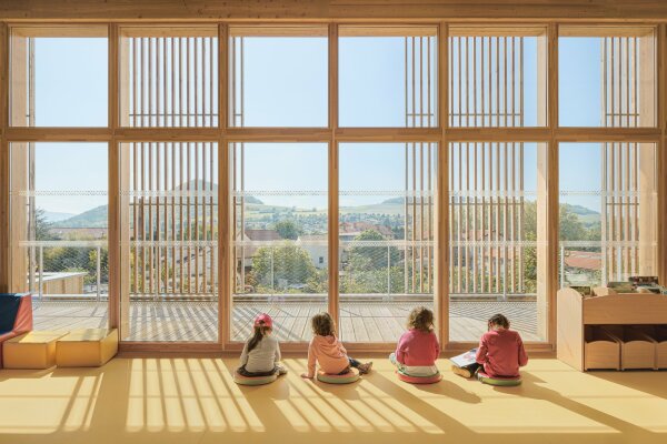 Vorschule von Rue Royale Architectes in Billom