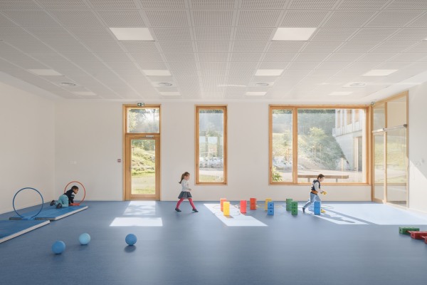 Vorschule von Rue Royale Architectes in Billom