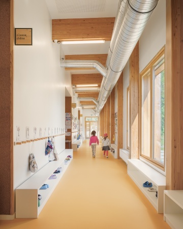 Vorschule von Rue Royale Architectes in Billom