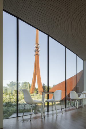 Funkturm mit Besucherzentrum von IND und Powerhouse Company