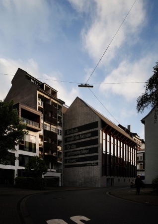 4. Preis: Bruno Fioretti Marquez, Schnetzer Puskas Berlin (Berlin), Friedrichstrae