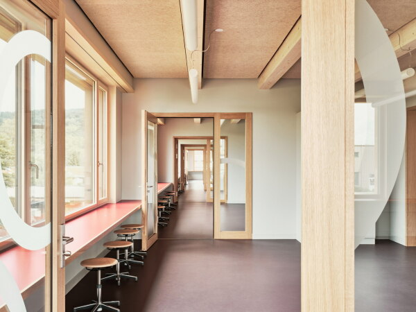 Schulhaus in Weinfelden von Isler Gysel Architekten