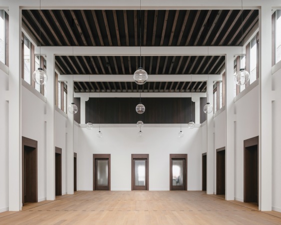 Rathausumbau in Antwerpen von HUB