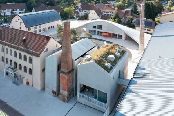 Die Architekturbüros ergänzten die historischen Industriebauten und reorganisierten ihre Nutzungen.