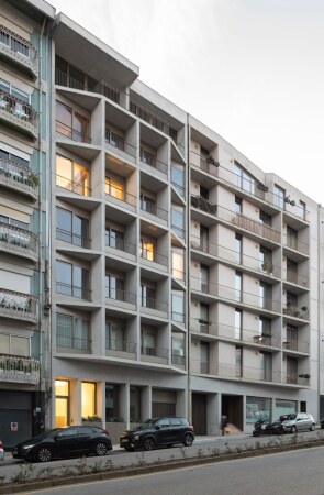 Mehrfamilienhaus Pinto Bessa I in Porto von depA (Porto), 2016�21