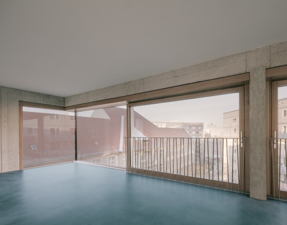 Wohn- und Gesch�ftshaus von zanderroth in Berlin