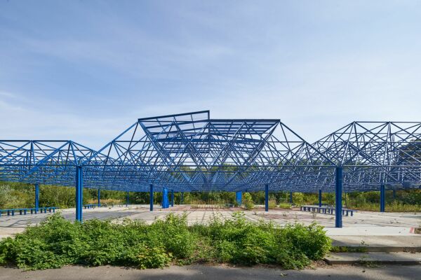 modulorbeat (Mnster), Transformation einer ruinsen Mero-Halle zum Objekt Blaue Stunde in Berlin