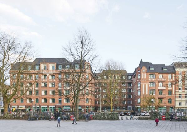 Trutz von Stuckrad Penner Architekten (Berlin), Dachaufstockung eines denkmalgeschtzten Ensembles in Hamburg