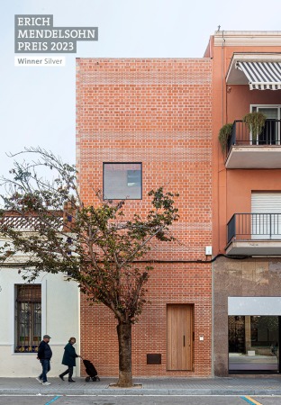 Kategorie Einfamilienhaus/Doppelhaushlfte Silber: Harquitectes, Sabadell; Projekt: House 1721, Granollers